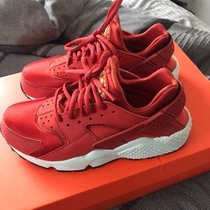 Nike Huarache Cinnabar Red 6.5